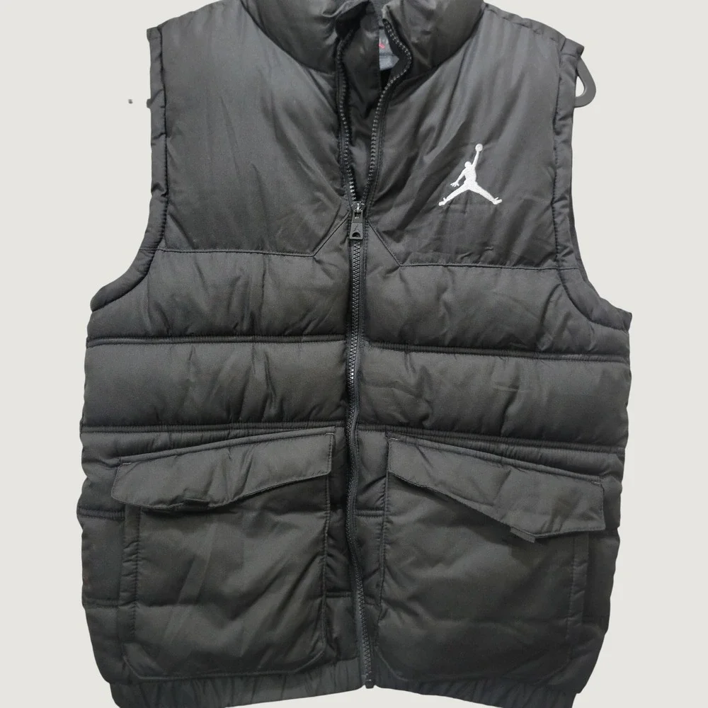 Jordan Kids Black Puffer Vest Jumpman Logo Quilted Full Zip Size L 12-13